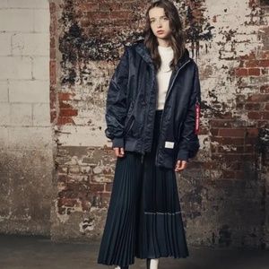 Alpha Industries Navy Bomber Jacket